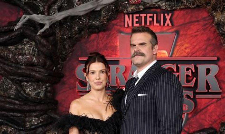 ‘Stranger Things’ Host David Harbour Makes Hosting Debut – Hollywood Life