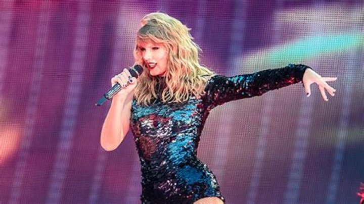 Taylor Swift Drops ‘Lavender Haze’ Music Video – Hollywood Life