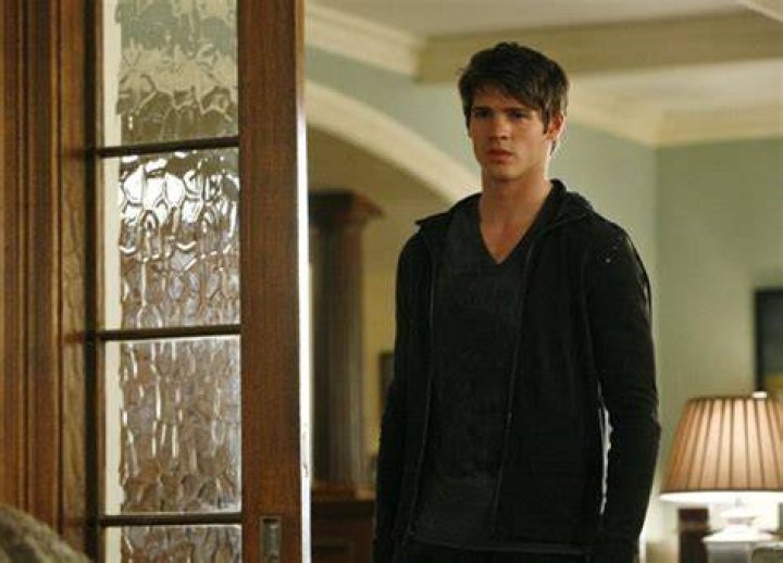 ‘The Vampire Diaries’ Steven R. McQueen Leaving During Season 6 – Goodbye Jeremy – Hollywood Life