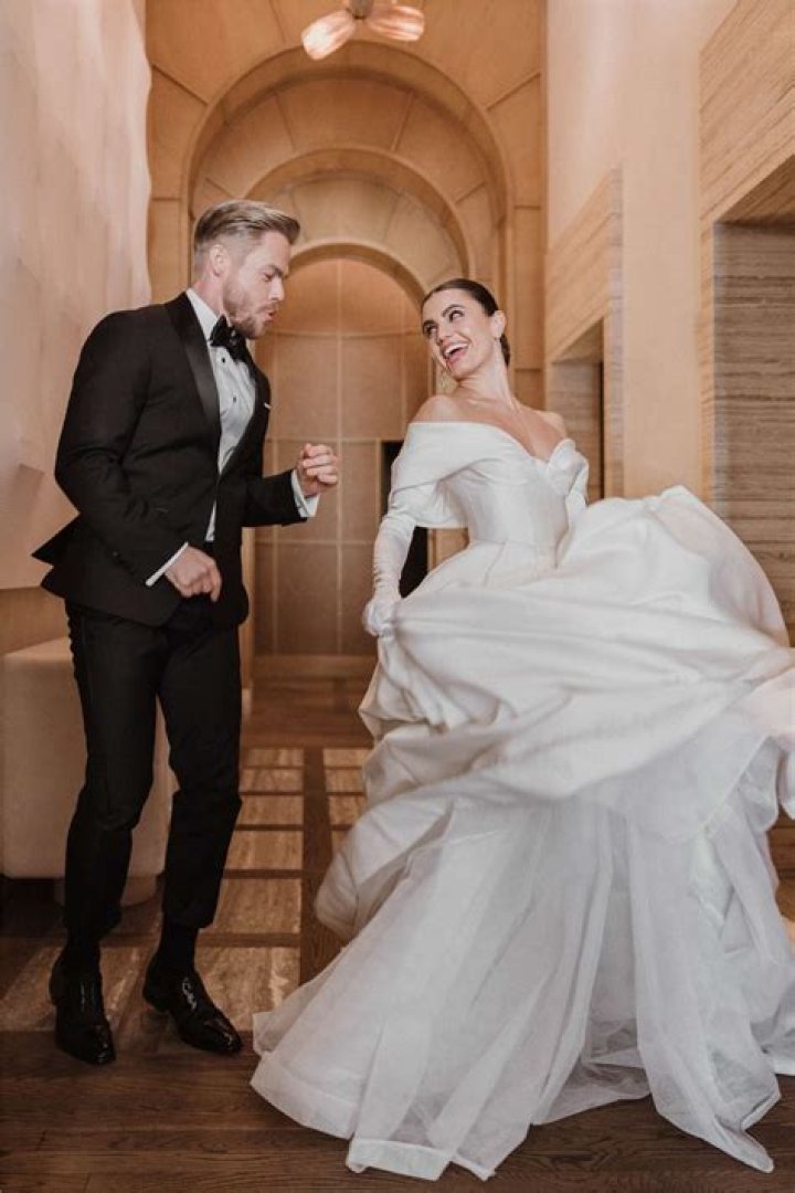 Their Romance & Wedding Photos – Hollywood Life
