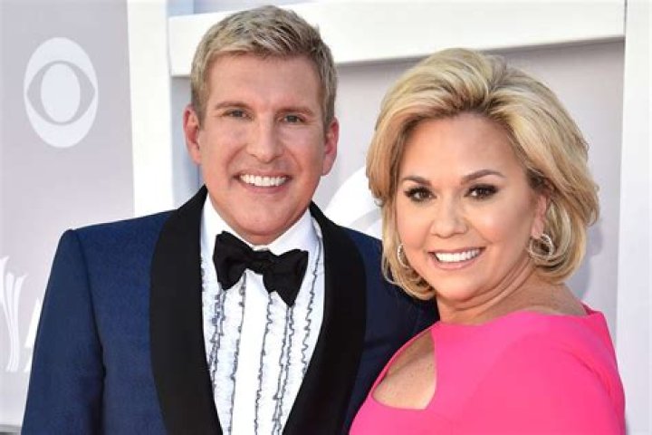 Todd & Julie Chrisley Reveal Combined 48-Lb. Weight Loss – Hollywood Life