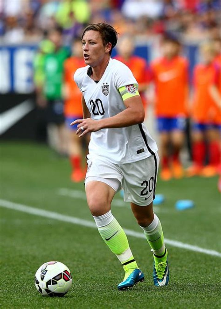 USA Women’s Soccer Team Star — 5 Things To Know About Her – Hollywood Life