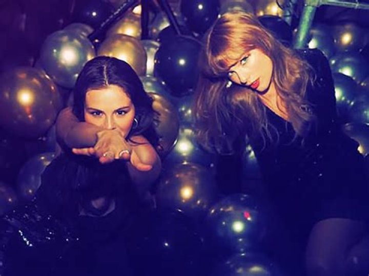 [VIDEO] Taylor Swift & Selena Gomez Sing ‘Good For You’ At 1989 Tour — Watch – Hollywood Life