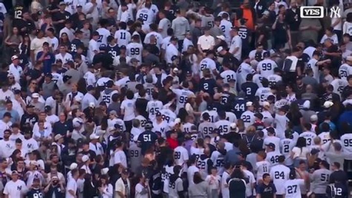 White Students Hold ‘Trump’ Sign & Turn Their Backs On Black Basketball Team — Watch