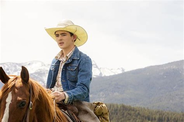 Who Is Finn Little? About The Actor Playing Carter In ‘Yellowstone’ – Hollywood Life