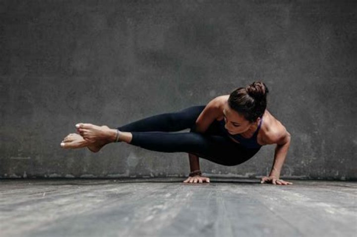 Willow Smith, 20, Shows Off Her Insane Flexibility While Doing Intense Yoga Poses In New Pic