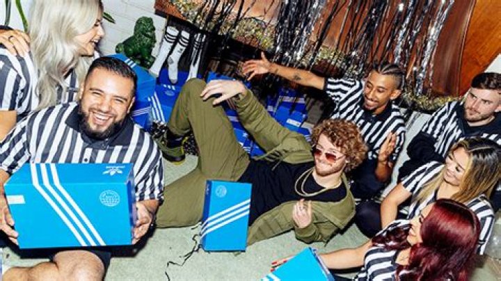 Yung Gravy Gets Into The ‘Holiday Vibes’ With His Foot Locker Collab – Hollywood Life